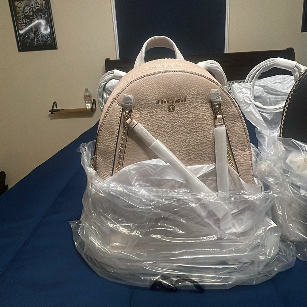 Mk Backpacks Aurtentic Bags and Women’s lg Mk bag